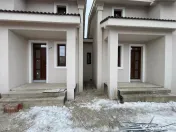 Duplex 4 camere despartit prin camera tehnica - Mosnita Noua 