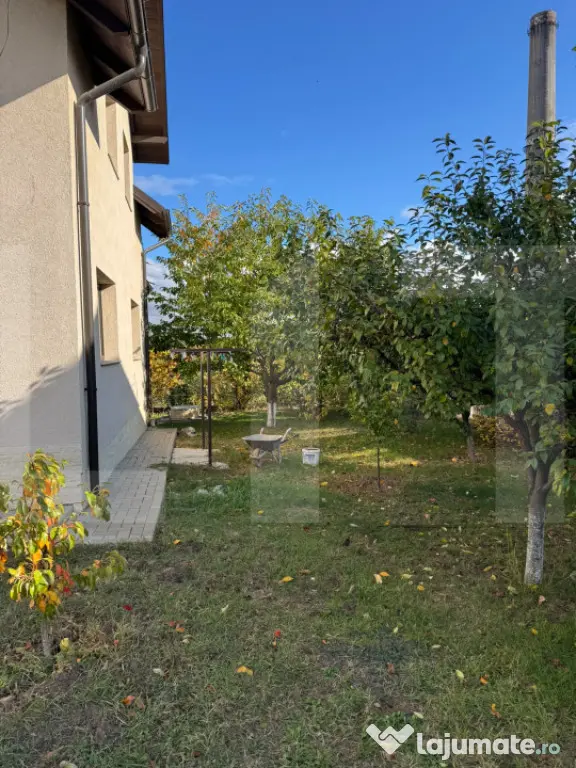 Casă individuală cu 4 camere, teren 1.000 mp, zona Corniș - Botosani (Botosani)