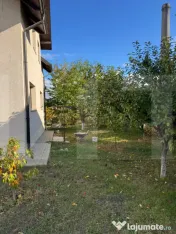 Casă individuală cu 4 camere, teren 1.000 mp, zona Corniș 