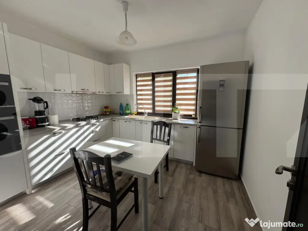 Casă individuală cu 4 camere, teren 1.000 mp, zona Corniș - Botosani (Botosani)