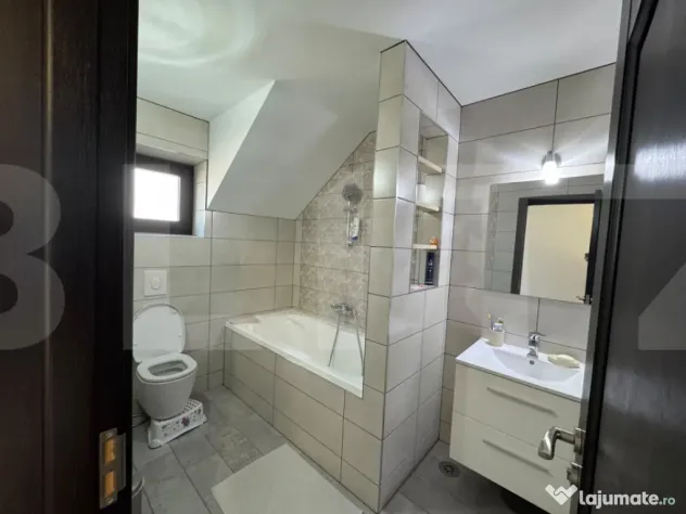 Casă individuală cu 4 camere, teren 1.000 mp, zona Corniș - Botosani (Botosani)