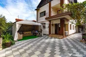 Chitila - Bucurestii Noi, str. Dunei nr. 10, ap. 3 camere la curte 