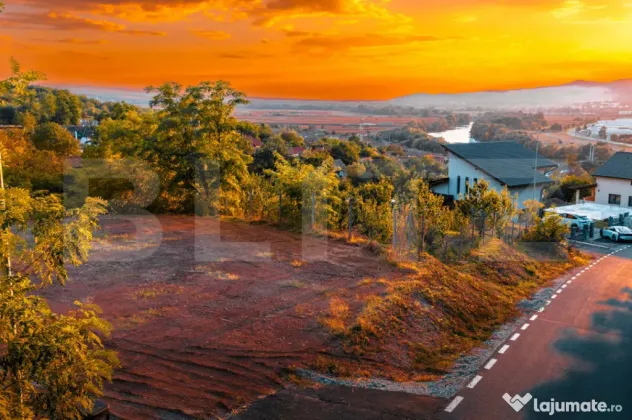 Teren intravilan pentru casă, lângă pădure, la doar 7 mi - Drambar (Alba)