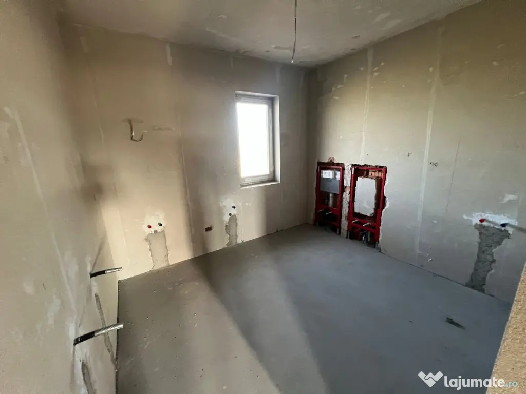Duplex 5 camere despartit prin garaj | Giroc - Giroc (Timis)