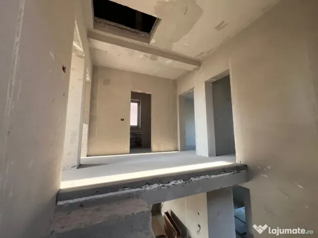 Duplex 5 camere despartit prin garaj | Giroc - Giroc (Timis)