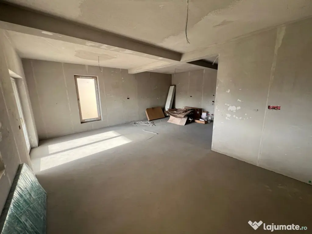 Duplex 5 camere despartit prin garaj | Giroc - Giroc (Timis)