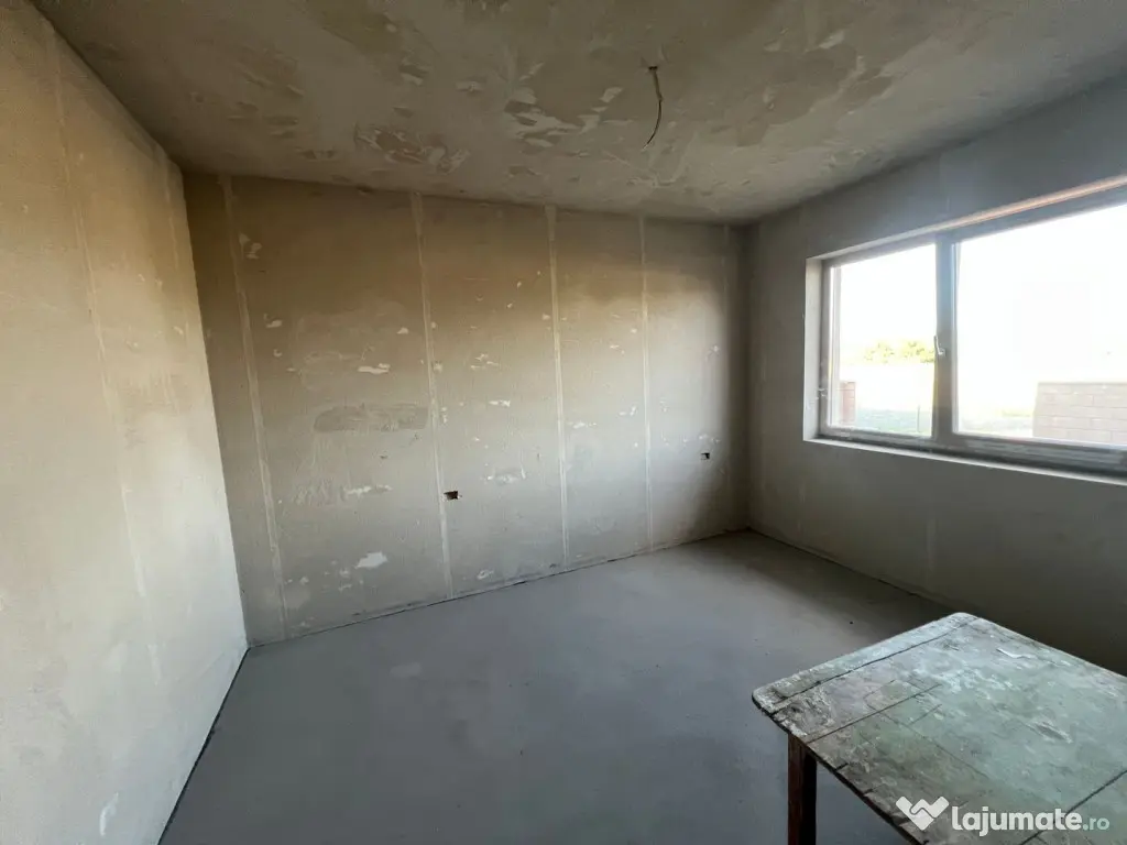 Duplex 5 camere despartit prin garaj | Giroc - Giroc (Timis)