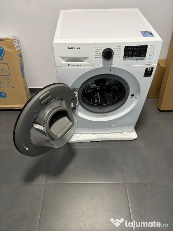 Masina de spalat rufe automata Samsung cu AddWash, 9 kg, 1400 RPM