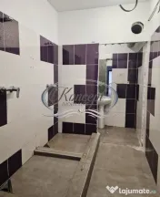 Spatiu comercial versatil, pe strada Plopilor