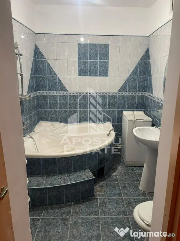 Casa cu 3 camere si curte comuna -zona Parneava - Arad (Arad)