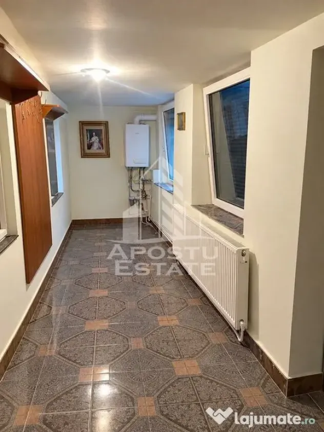 Casa cu 3 camere si curte comuna -zona Parneava - Arad (Arad)