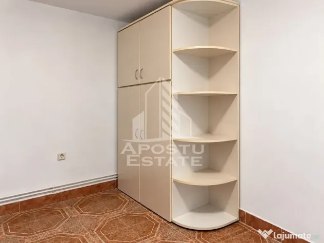 Casa cu 3 camere si curte comuna -zona Parneava - Arad (Arad)
