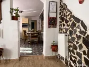 Pensiune rustic-modernă de vânzare în Damiș, Bihor – I 