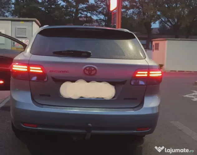 Toyota Avensis facelift 2014