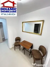 Ap 3 cam, ultracentral, et 8. Preț 450 eur/lunar 