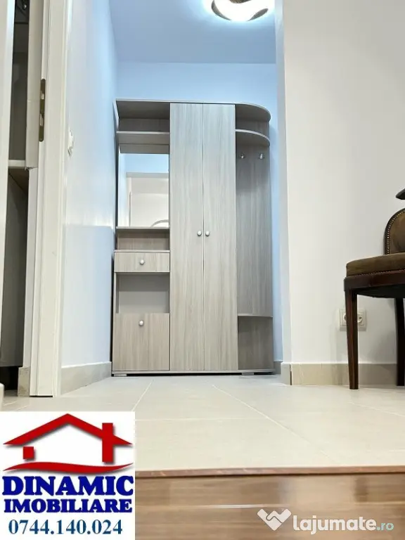 Ap 3 cam, ultracentral, et 8. Preț 450 eur/lunar - Piatra-Neamt (Neamt)