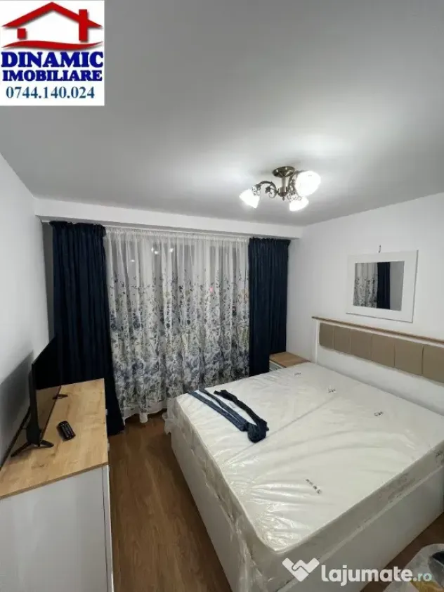 Ap 3 cam, ultracentral, et 8. Preț 450 eur/lunar - Piatra-Neamt (Neamt)