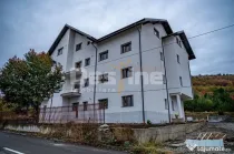 Aprtament cu doua camere in bloc nou zona Pietricica.