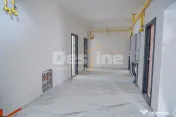 Aprtament cu doua camere in bloc nou zona Pietricica. 