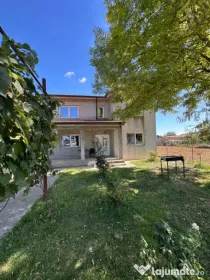 Casă P+1 cu 6 camere de vânzare în Mihail Kogălniceanu ?