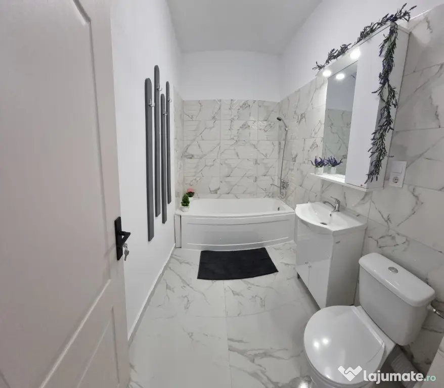 Inchiriez apartament modern cu 2 camere, cartier Turnisor + 1 loc de parcare