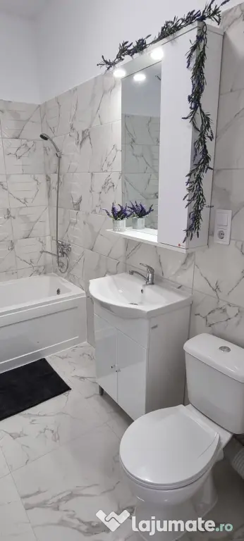 Inchiriez apartament modern cu 2 camere, cartier Turnisor + 1 loc de parcare