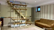 Casă cu design aparte | 4 camere | Demisol și mansardă înalt 