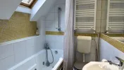 Casă cu design aparte | 4 camere | Demisol și mansardă înalt 