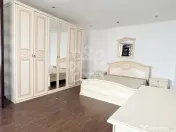 Apartament la casa, curte proprie, strada Nicolae Jiga 