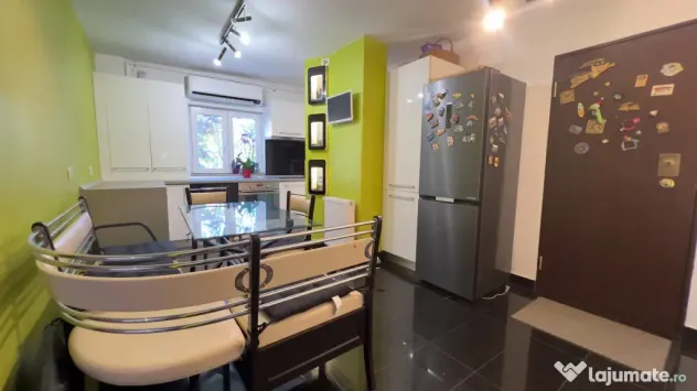 Apartament 3 camere decomandat | 2 Bai | Etaj 2 | Centrala | - Timisoara (Timis)
