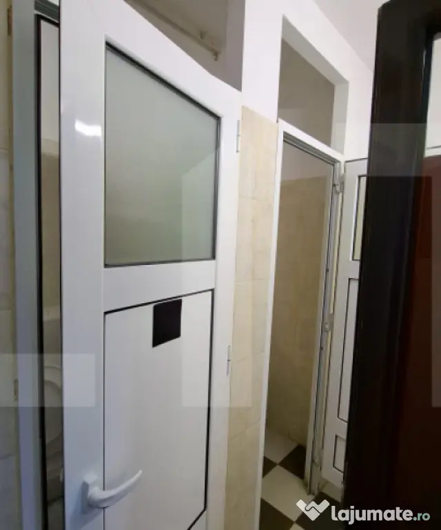 Spațiu comercial independent, 174 mp utili, curte 200 mp, a - Slatina (Olt)