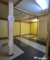 Spațiu comercial independent, 174 mp utili, curte 200 mp, a