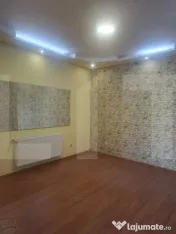 Spațiu comercial independent, 174 mp utili, curte 200 mp, a