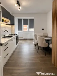 Apartament 3 camere decomandat 73 mp, zona Ultracentrală -U
