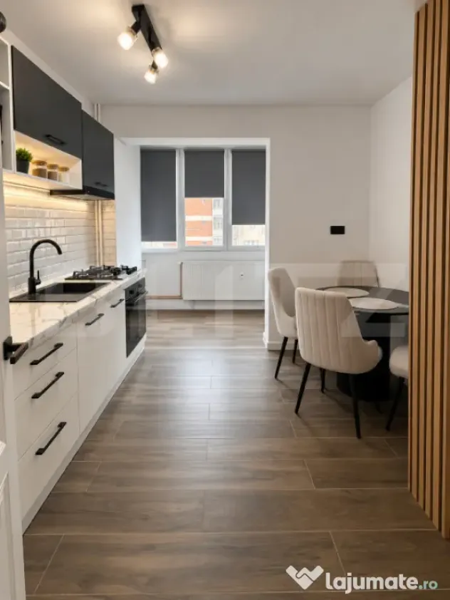 Apartament 3 camere decomandat 73 mp, zona Ultracentrală -U - Craiova (Dolj)