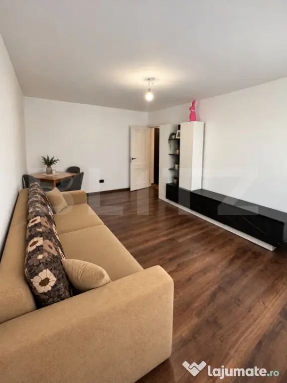 Apartament 3 camere decomandat 73 mp, zona Ultracentrală -U - Craiova (Dolj)