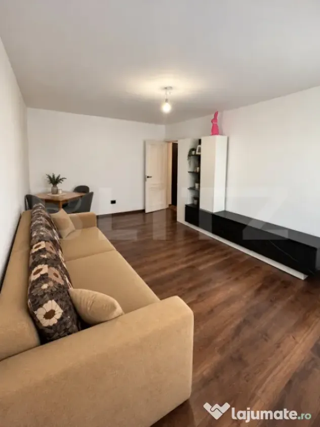 Apartament 3 camere decomandat 73 mp, zona Ultracentrală -U - Craiova (Dolj)