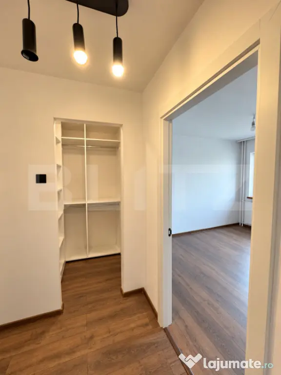 Apartament 3 camere decomandat 73 mp, zona Ultracentrală -U - Craiova (Dolj)