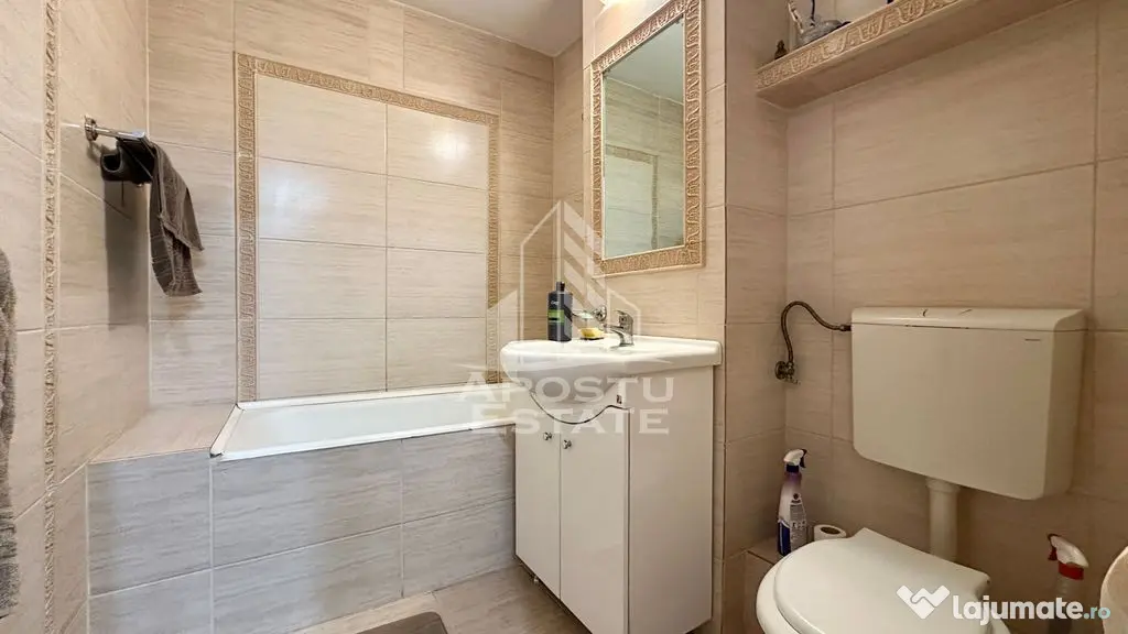 Apartament de vanzare cu 3 camere, decomandat, zona Soarelui - Timisoara (Timis)