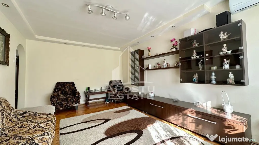 Apartament de vanzare cu 3 camere, decomandat, zona Soarelui - Timisoara (Timis)