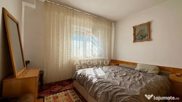 Apartament de vanzare cu 3 camere, decomandat, zona Soarelui - Timisoara (Timis)