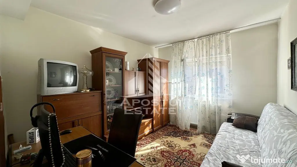 Apartament de vanzare cu 3 camere, decomandat, zona Soarelui - Timisoara (Timis)