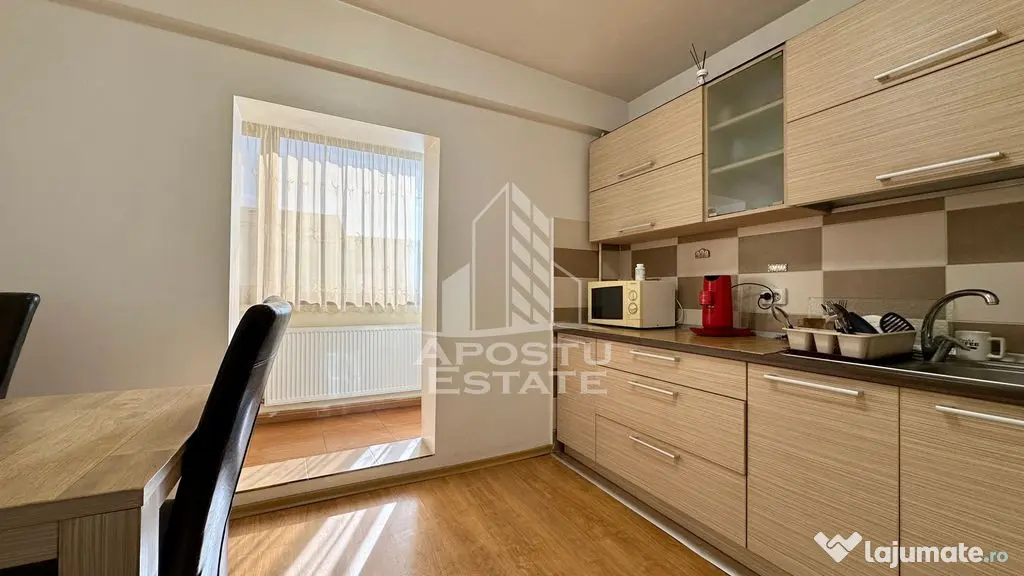 Apartament de vanzare cu 3 camere, decomandat, zona Soarelui - Timisoara (Timis)