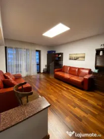 Apartament cu 3 camere, 77 mp, Sud-Est