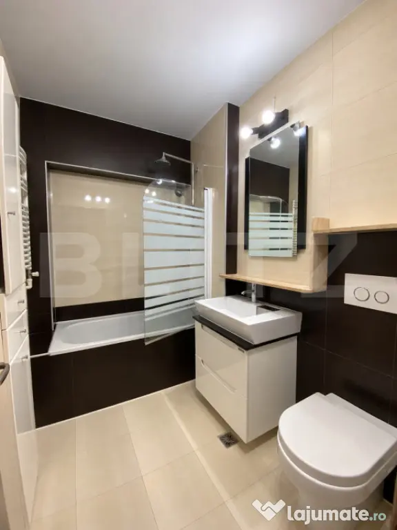 Apartament cu 3 camere, 77 mp, Sud-Est - Suceava (Suceava)