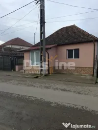 Casa/Spațiu comercial de vânzare (Vadu Crișului)