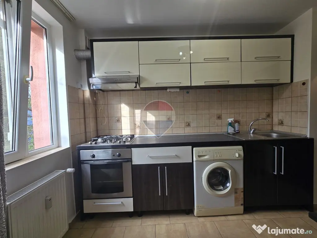 3 Camere Titan, Metrou 1 Decembrie 5 min, Et. 3/4, Mobilat, 550 € - Bucuresti (Bucuresti-Ilfov)