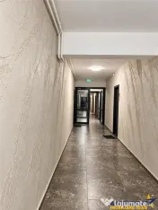 Studio luminos cu panorama deschisa si balcon generos, etaj
