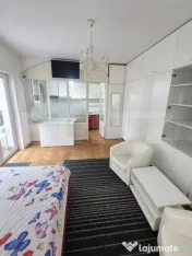 Apartament ultracentral 1 cameră, parcare în curte și ter 