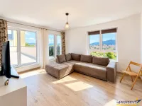 Apartament modern, terasa, parcare subterana, zona Coresi, T
